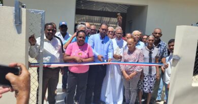 Colomé entrega Club Maria de Goretti en Cuesta de Quinigua