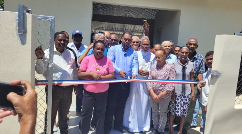Colomé entrega Club Maria de Goretti en Cuesta de Quinigua
