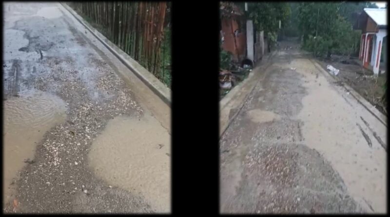 Calle llena de lodo